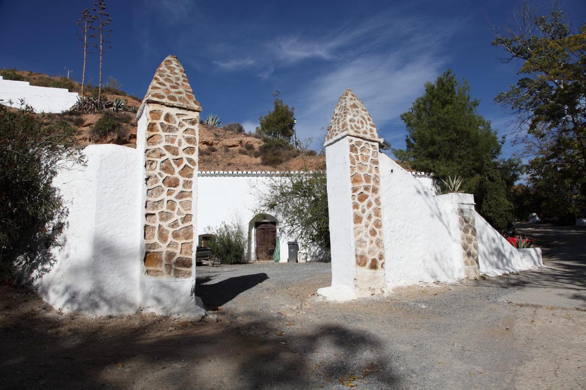 Casas Cueva Y Cortijo La Tala En Guadix Hotel Стая снимка